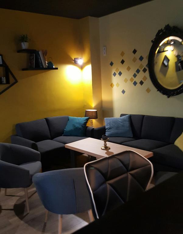 Logis Hotel "Ici M'Aime" Rouvray  Εξωτερικό φωτογραφία
